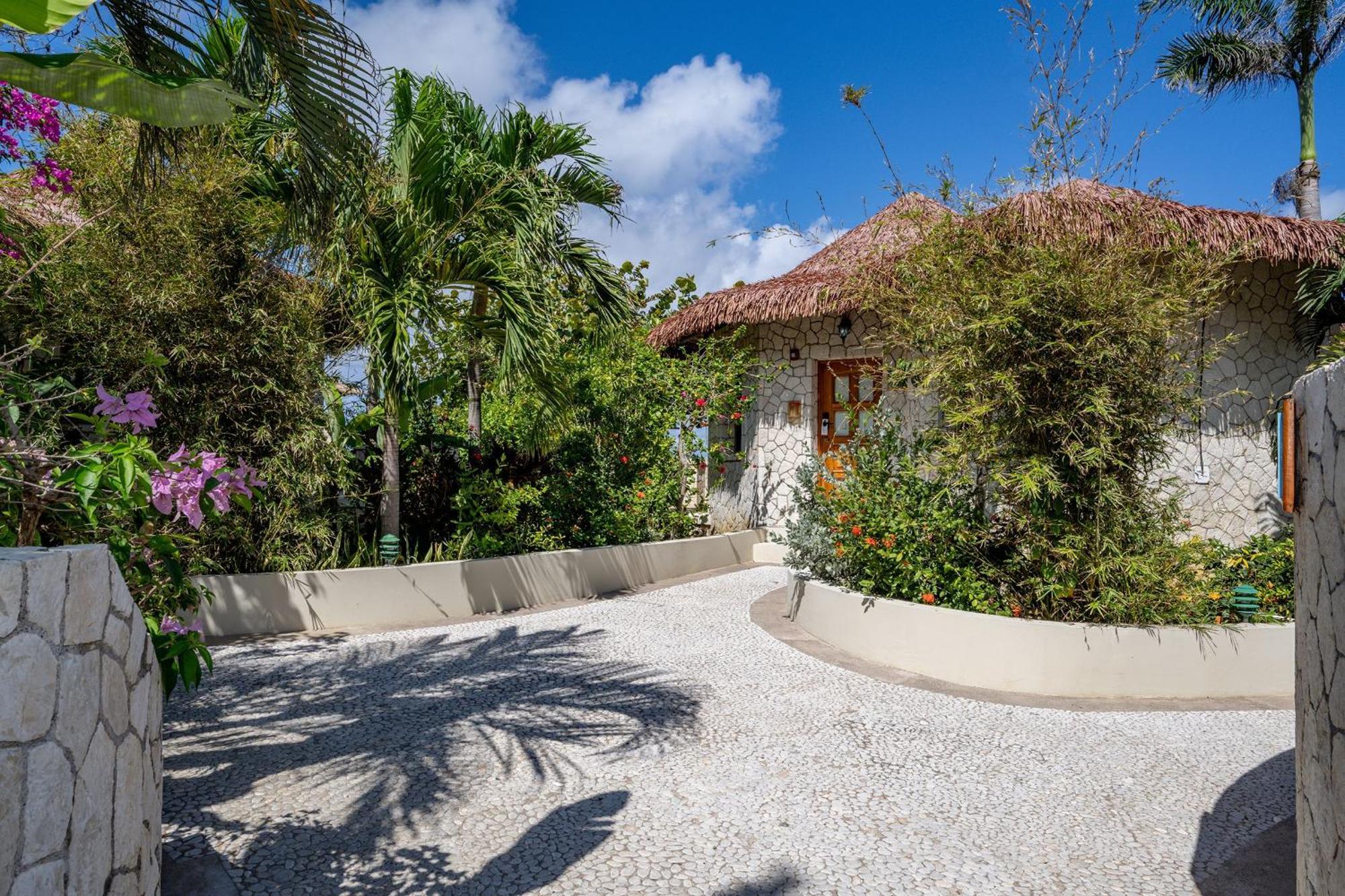 Ocean Cliff Hotel Negril Limited - Adults Only Exterior photo